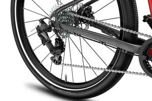 Woom EXPLORE 5 microSHIFT Acolyte 8-speed rear derailleur.