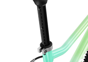 Woom GO 2 A-B-C seatpost markings for precise adjustment of the saddle height in relation to the handlebars.