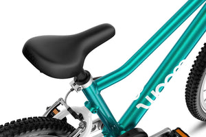 Woom GO 2 ergonomic saddle with integrated GoPro mount.
