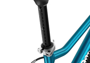 Woom GO 4 A-B-C seatpost markings for precise adjustment of the saddle height in relation to the handlebars.