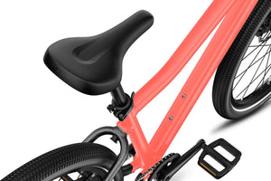 Woom EXPLORE 4 ergonomic waterproof Selle Royal junior comfort saddle.