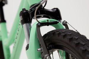 Ridgeback Harmony 20 inch wheel green girls 6 speed front suspension mountain bike.