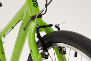 Ridgeback Dimension 24 inch wheel green 7 speed lightweight hybrid mountain bike.